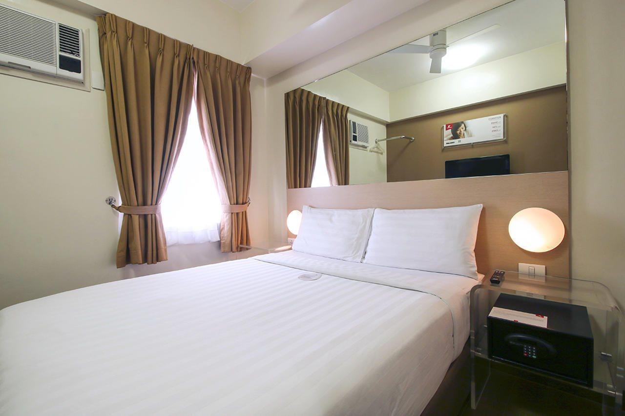 Red Planet Clark Angeles City Eksteriør bilde